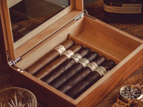 Come condire un humidor?